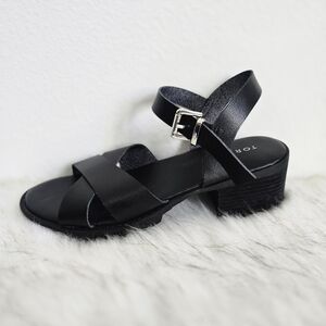 Torrid Black Lug Open Toe Ankle Strap Block Heel Sandals Shoes 9 WW